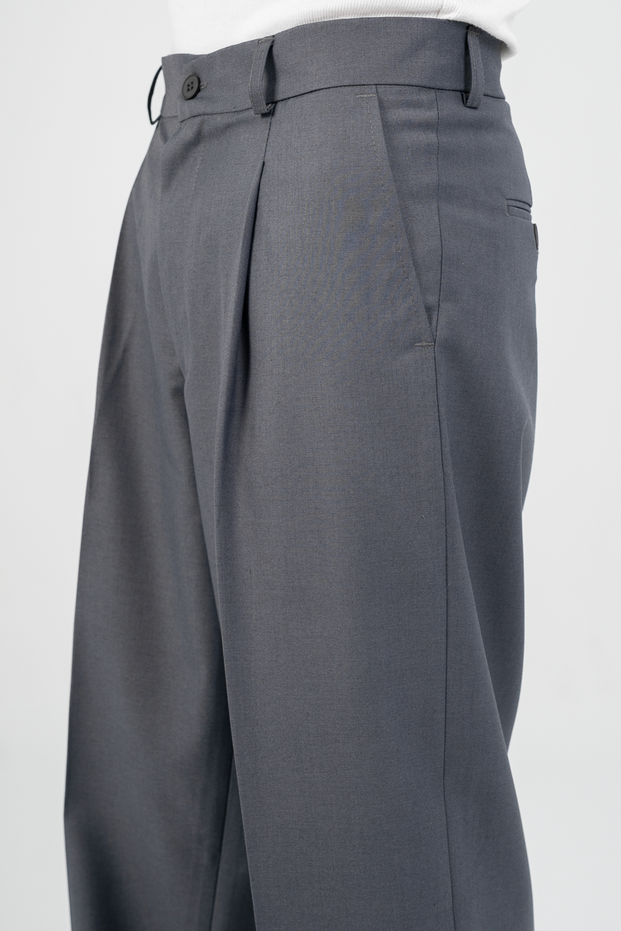 Essential Pleated suite pants (Gray)