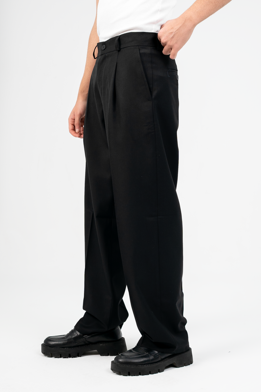 Essential Pleated suite pants(Black)