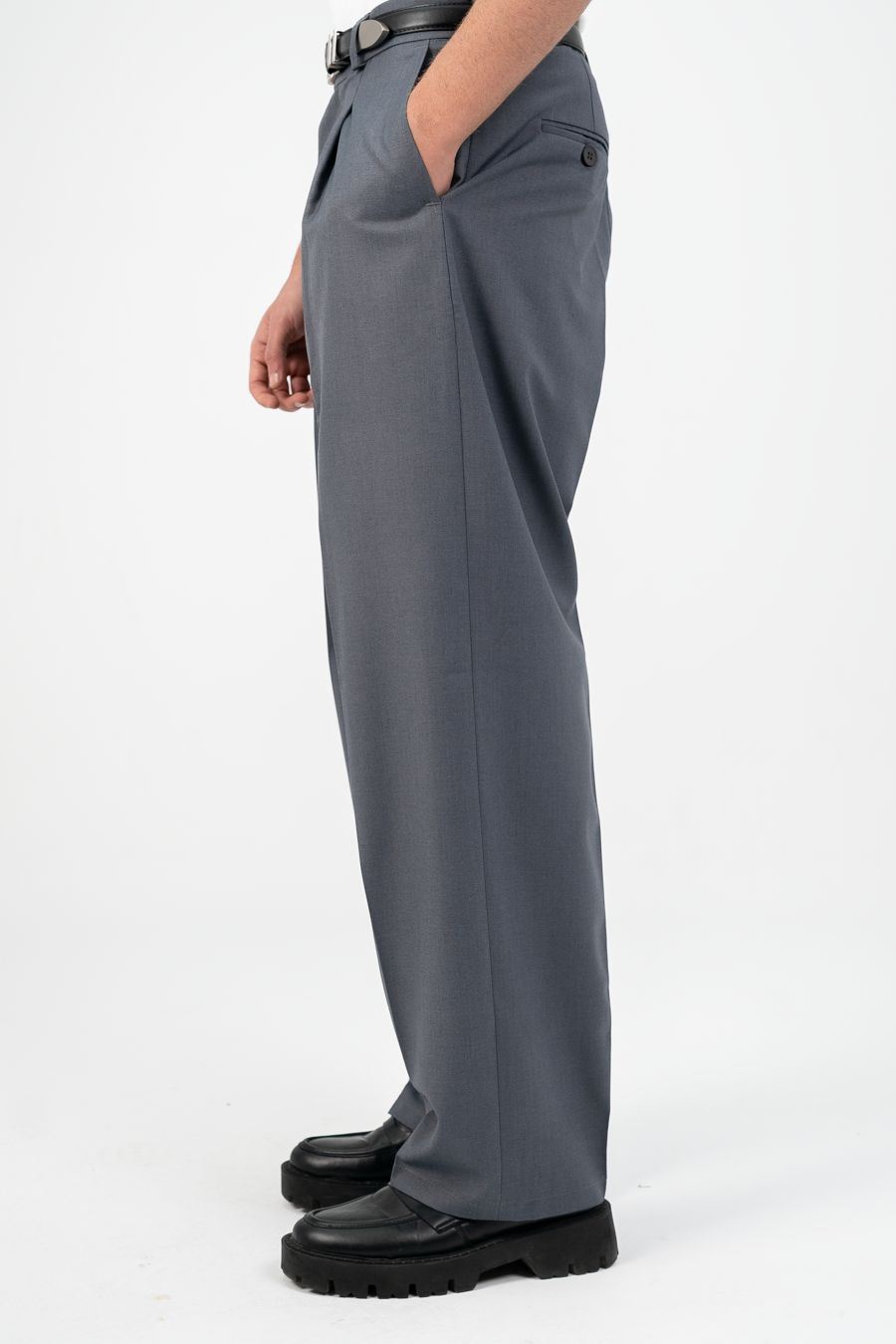 Essential Pleated suite pants (Gray)